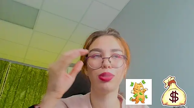 SeraphineDuskryn stripchat live cam model