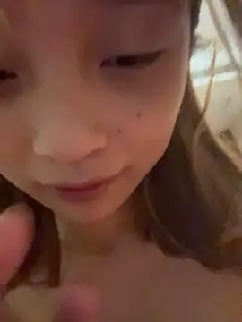yangyang520-18girl stripchat live cam model