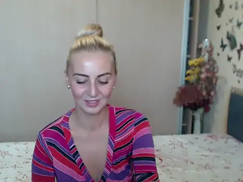 Denysyaa stripchat live cam model