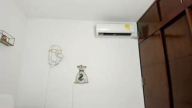 eileen_tanihara stripchat live cam model