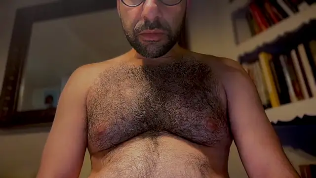 bulldog2069 stripchat live cam model
