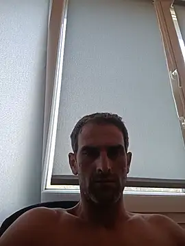 Peshtic20 stripchat live cam model