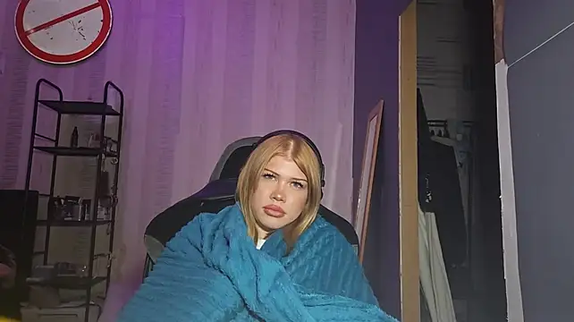 GinnySplitt stripchat live cam model