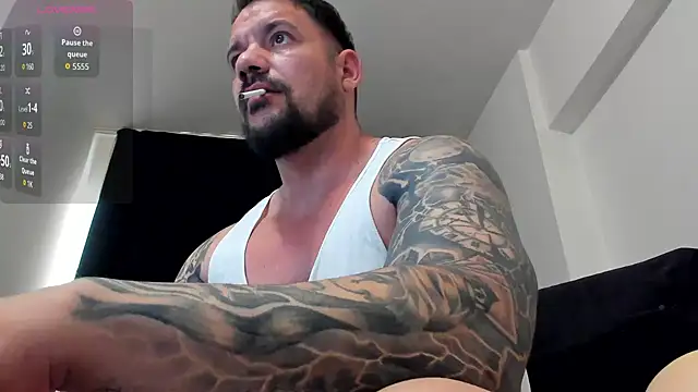 musclemonster31 stripchat live cam model