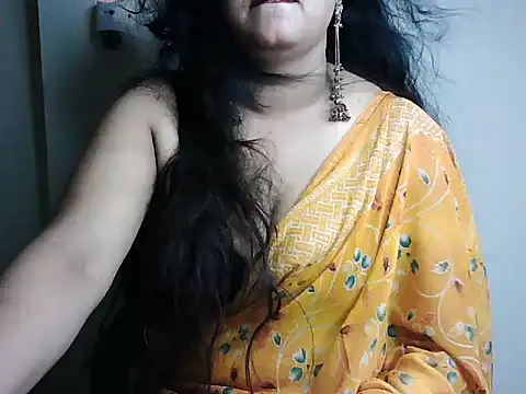 naina_kaur01 stripchat live cam model