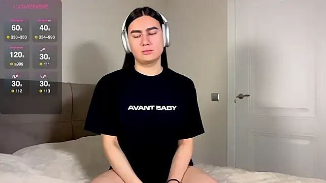 HeyAlena stripchat live cam model