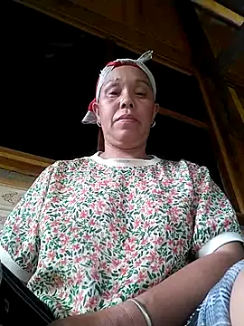 Haly1999 stripchat live cam model