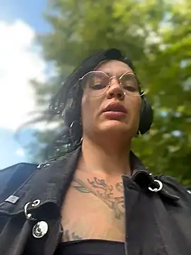 MeekyRich stripchat live cam model