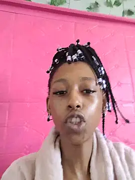02Boitybaby stripchat live cam model