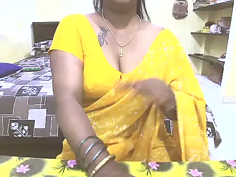 Tamilsriyazhini stripchat live cam model
