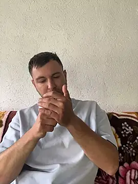 hugedickedd stripchat live cam model