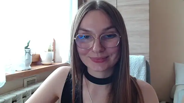 LooveELLYx stripchat live cam model