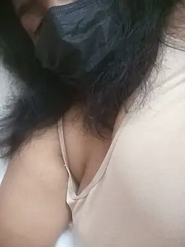 Madhumitha99 stripchat live cam model