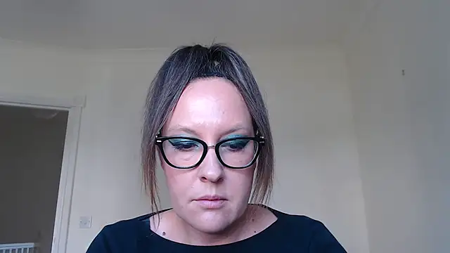 Humiliatrixxxx stripchat live cam model