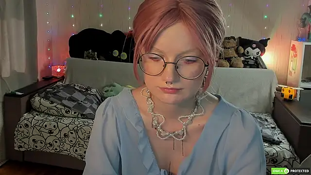 JulietFowler stripchat live cam model
