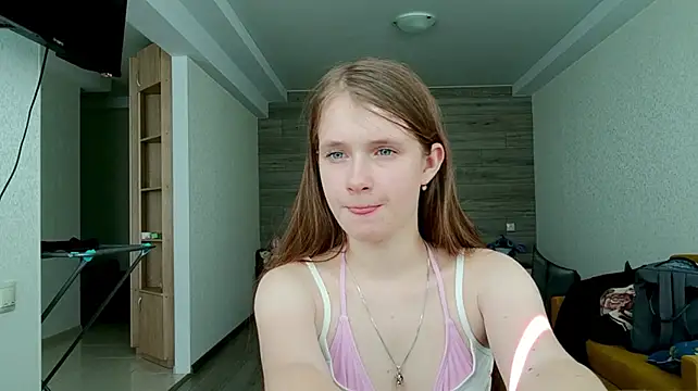 CecilleSollors stripchat live cam model