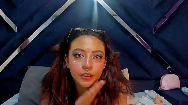 Violet_nebulahh stripchat live cam model