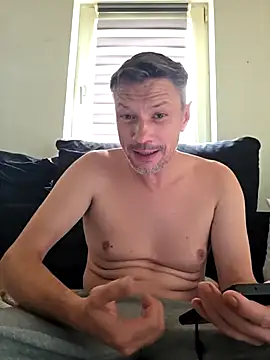 tomek84 stripchat live cam model