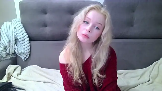 Stellamelow stripchat live cam model