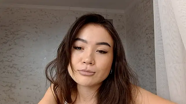 Lolapennyto stripchat live cam model