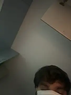 1919zeze stripchat live cam model