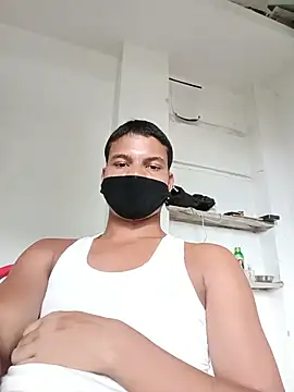 Rashi__75 stripchat live cam model