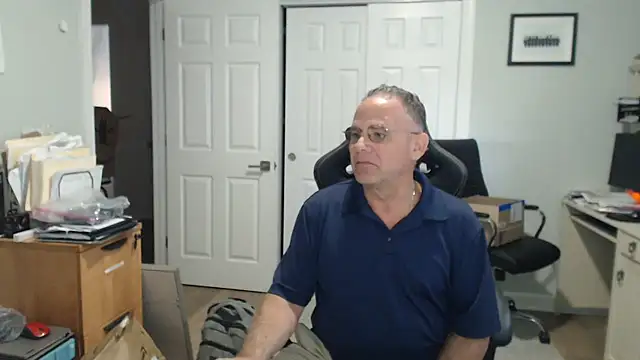twopeopleinlove stripchat live cam model