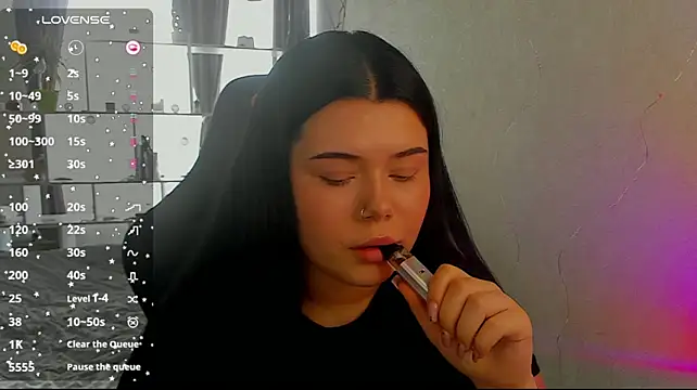 Mona_Esty stripchat live cam model