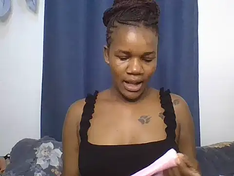 Peachycharm stripchat live cam model