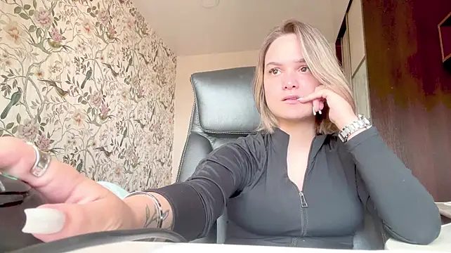 HarrietBunner stripchat live cam model