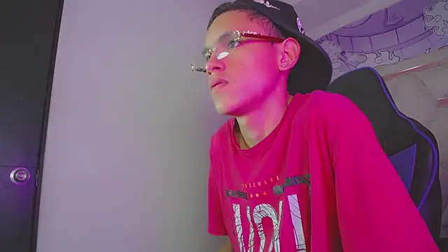 Asher_athlets stripchat live cam model