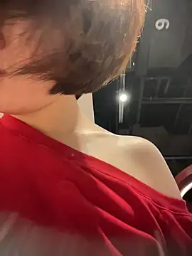 littleqiu stripchat live cam model