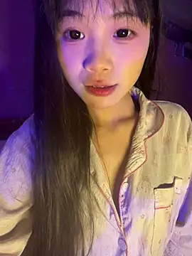 Linh_xinhcuke stripchat live cam model
