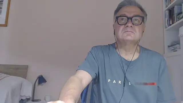 YOU6me stripchat live cam model