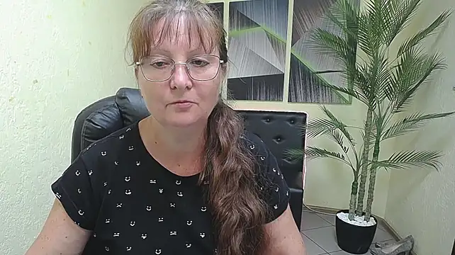 VanessaHotts stripchat live cam model