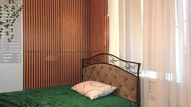 FoxFever stripchat live cam model