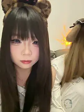 yyydgda stripchat live cam model