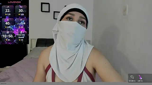 kamarii- stripchat live cam model