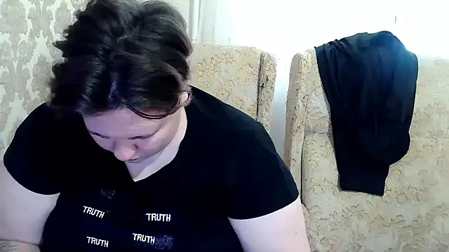 MilaXHelen stripchat live cam model