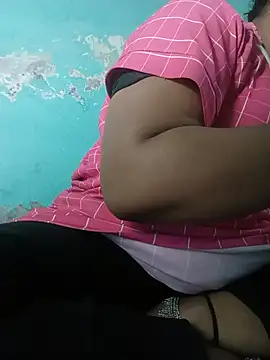 SANIYAMIRZA stripchat live cam model