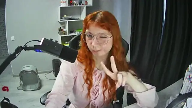 ChiaArgrow stripchat live cam model
