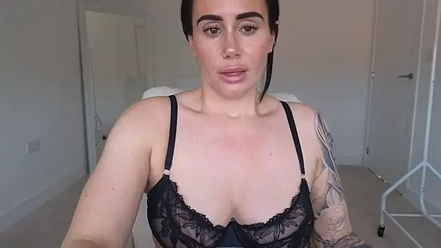 LibbyLoveHeartx stripchat live cam model
