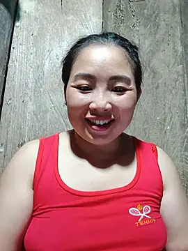 Julie-xx stripchat live cam model