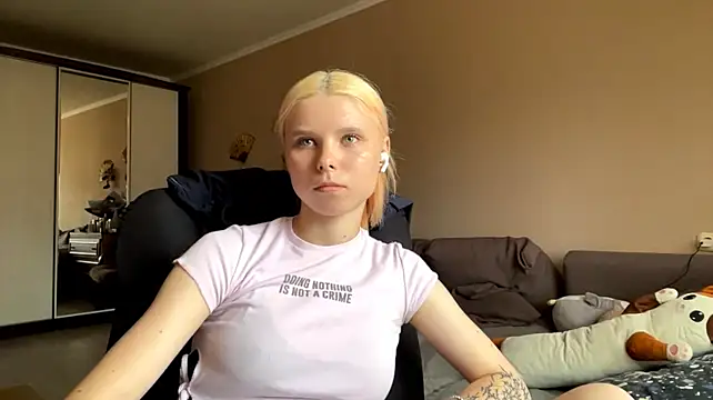 EdwinaDespres stripchat live cam model