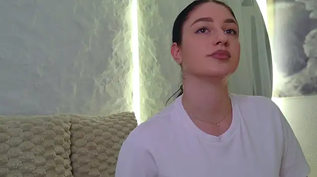 moniqque stripchat live cam model