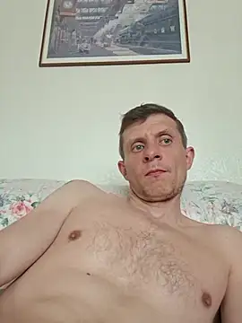 BigDmasked stripchat live cam model