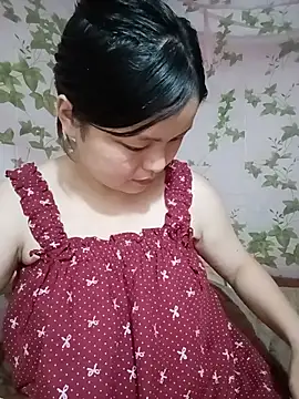 _XoiXoi232_ stripchat live cam model