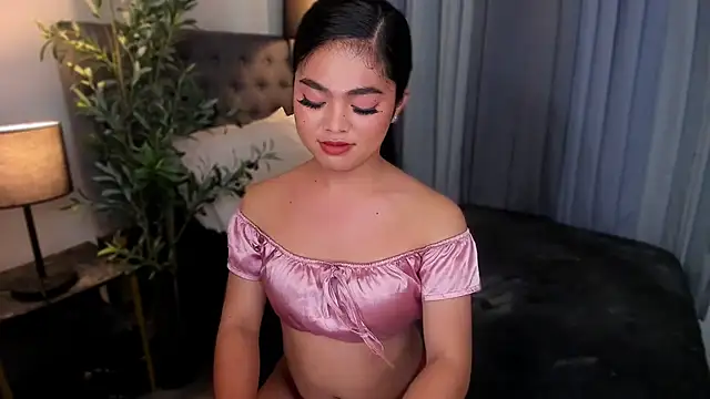 AsianHugecockAnna stripchat live cam model