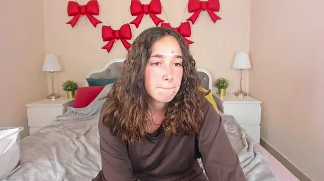 aminajii stripchat live cam model
