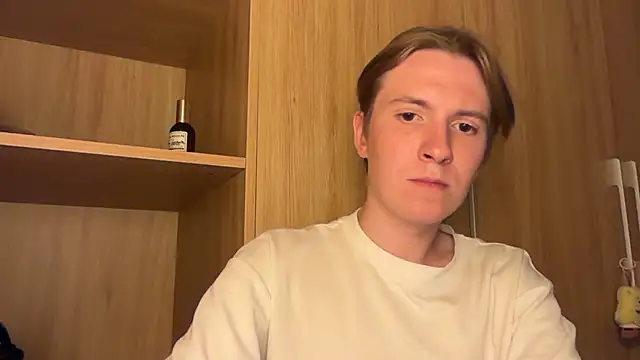 cinnamonmood stripchat live cam model